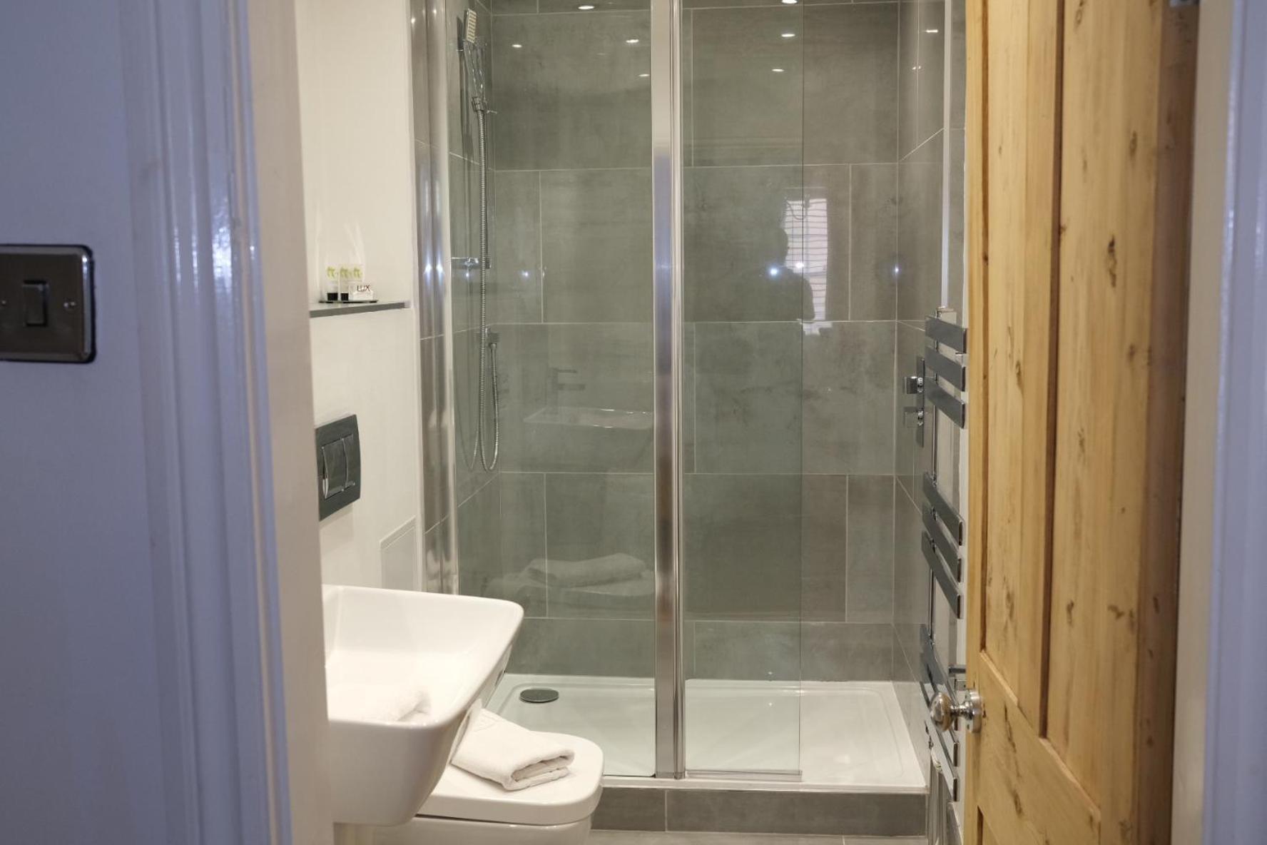 The Barrington Guesthouse Hotel Scarborough Ngoại thất bức ảnh
