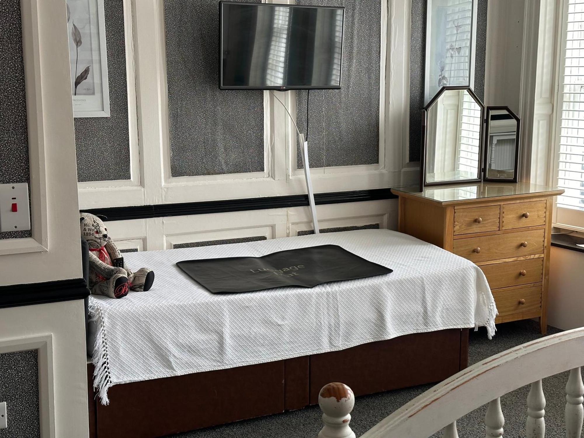 The Barrington Guesthouse Hotel Scarborough Ngoại thất bức ảnh